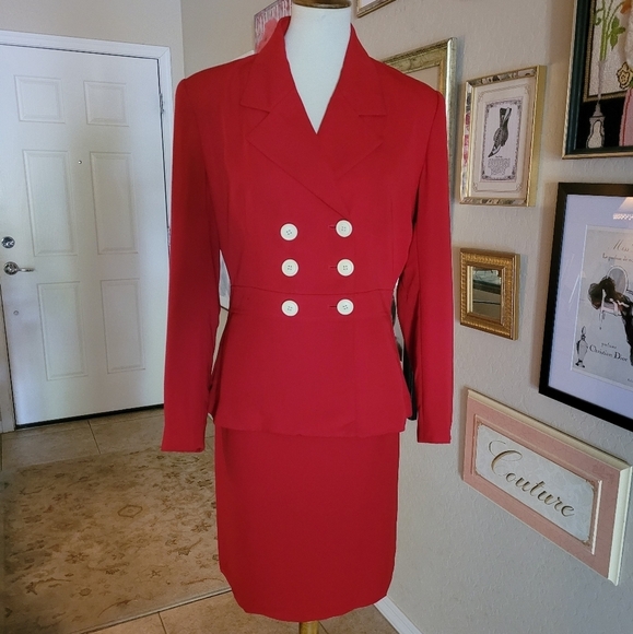 Vintage 1980s Halston Double Breasted Red Suit - Picture 3 of 8
